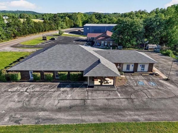 1150 Chocolate Dr., Cookeville, TN 38506