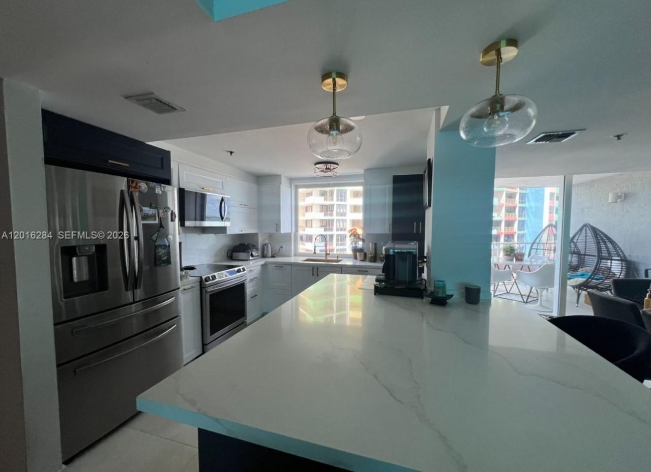 1627 Brickell Ave, Unit 1204, Miami, FL 33129 Photo