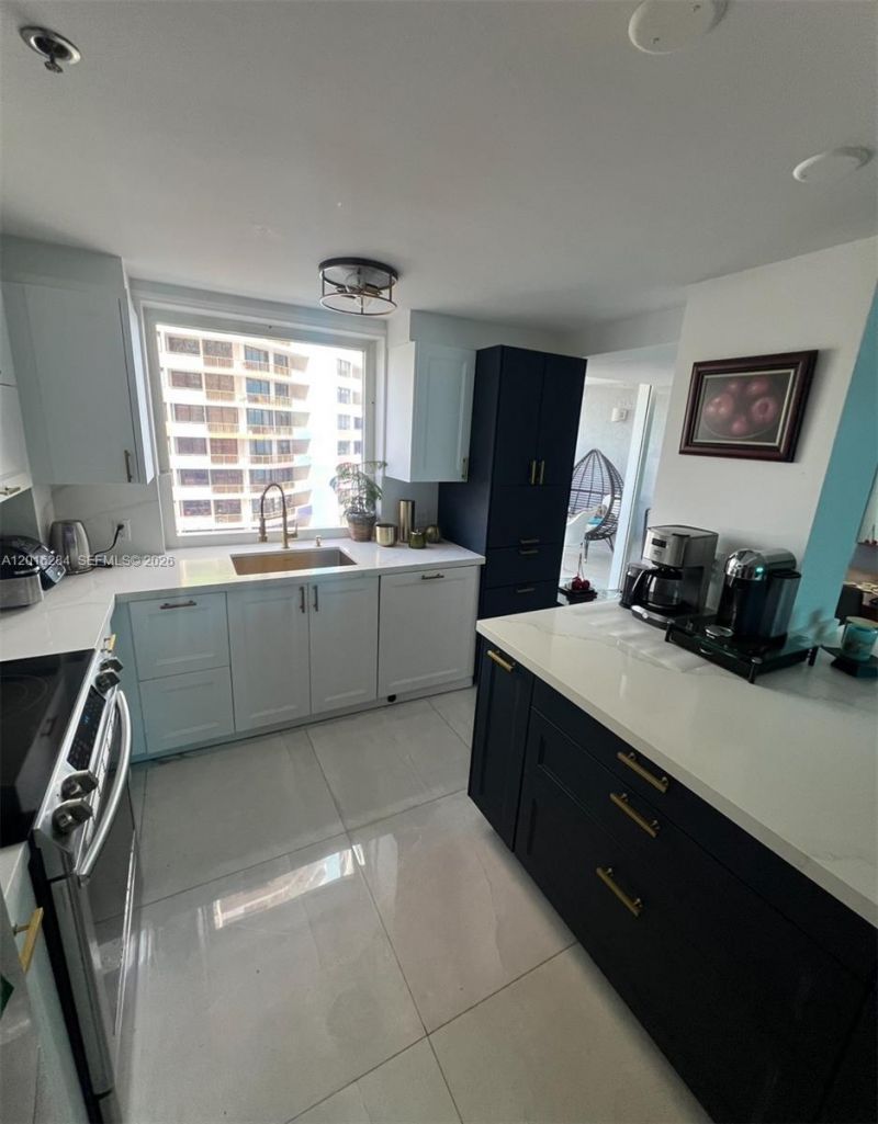 1627 Brickell Ave, Unit 1204, Miami, FL 33129 Photo