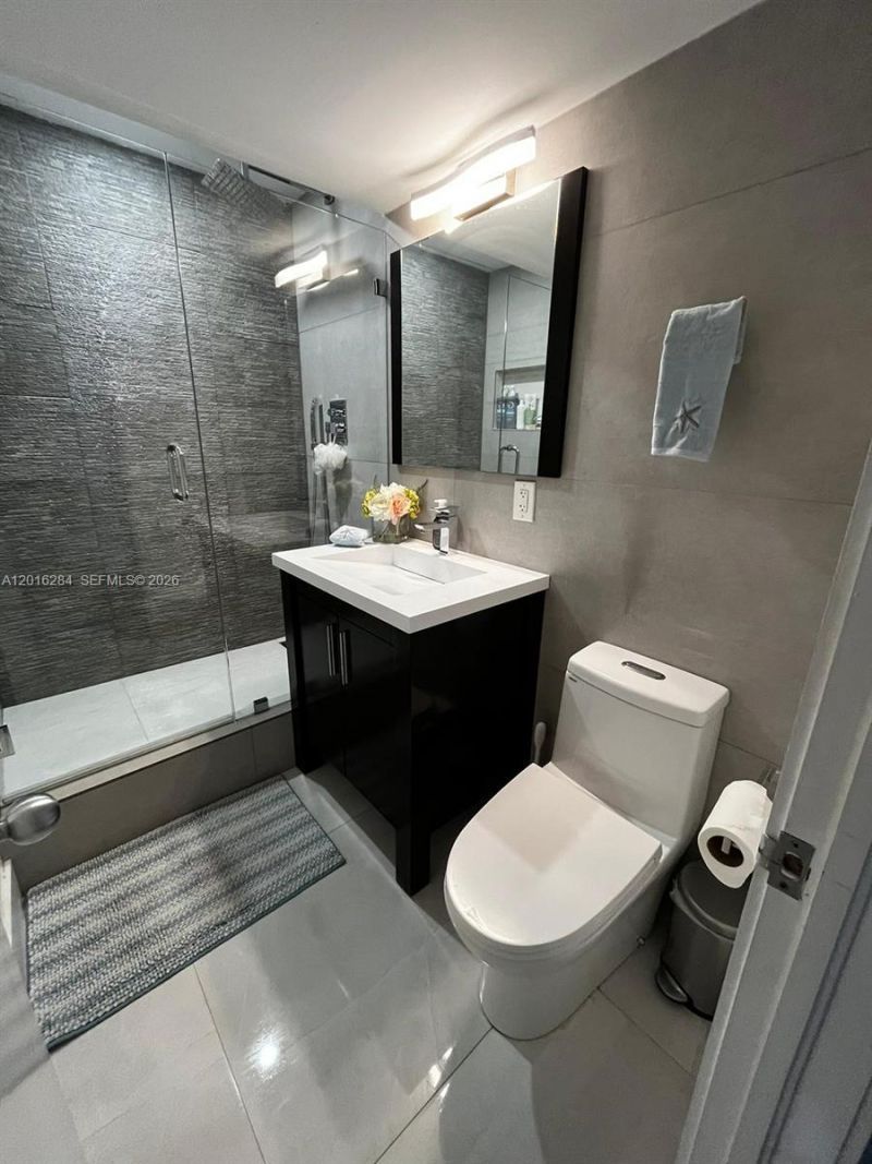 1627 Brickell Ave, Unit 1204, Miami, FL 33129 Photo