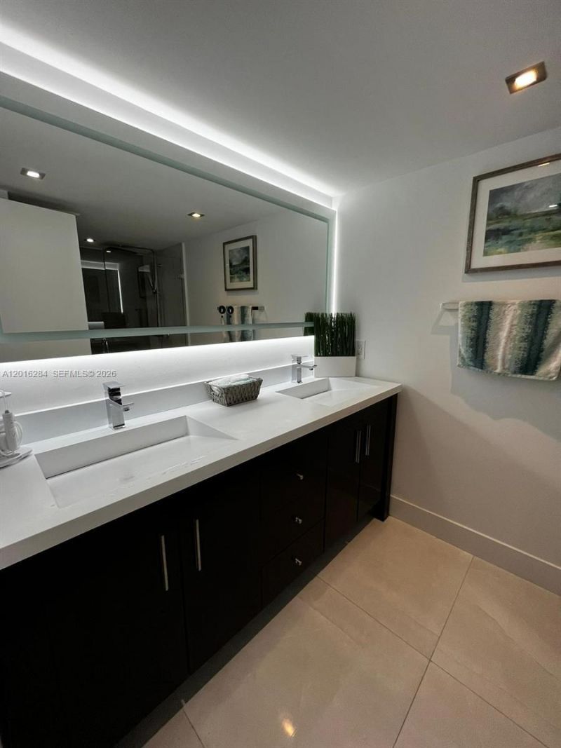 1627 Brickell Ave, Unit 1204, Miami, FL 33129 Photo