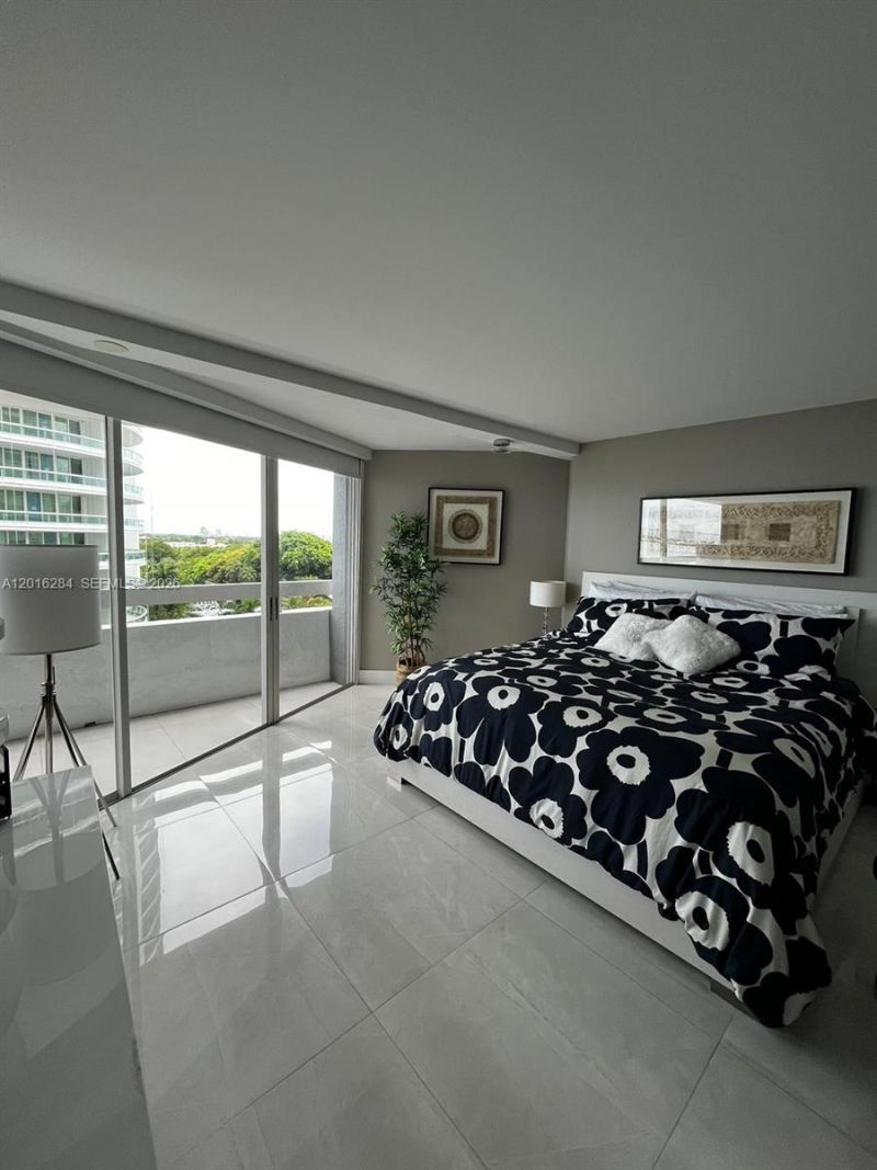 1627 Brickell Ave, Unit 1204, Miami, FL 33129 Photo