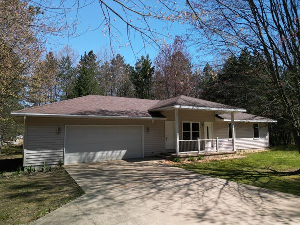 4955 Red Pine Drive, Grant, MI 49327