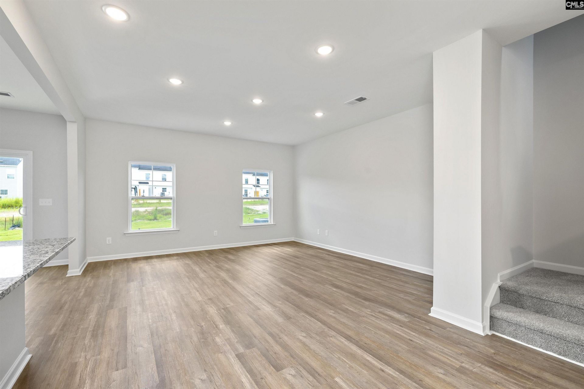 321 Hardwick Drive Photo 6