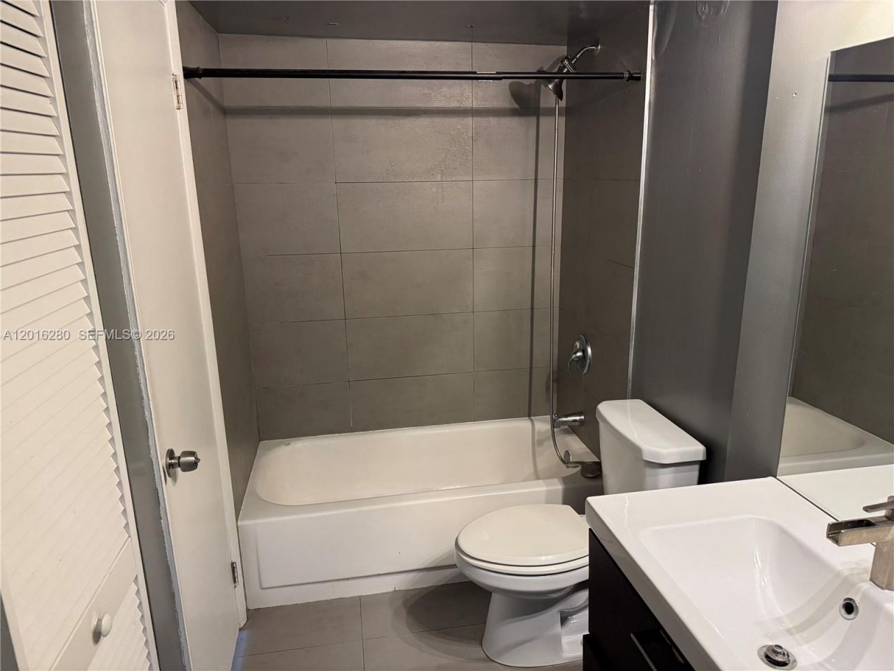 492 NW 165th St Rd , Unit C-314, Miami, FL 33169 Photo