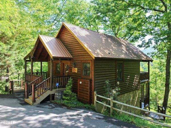 3979 Denton Court, Sevierville, TN 37862