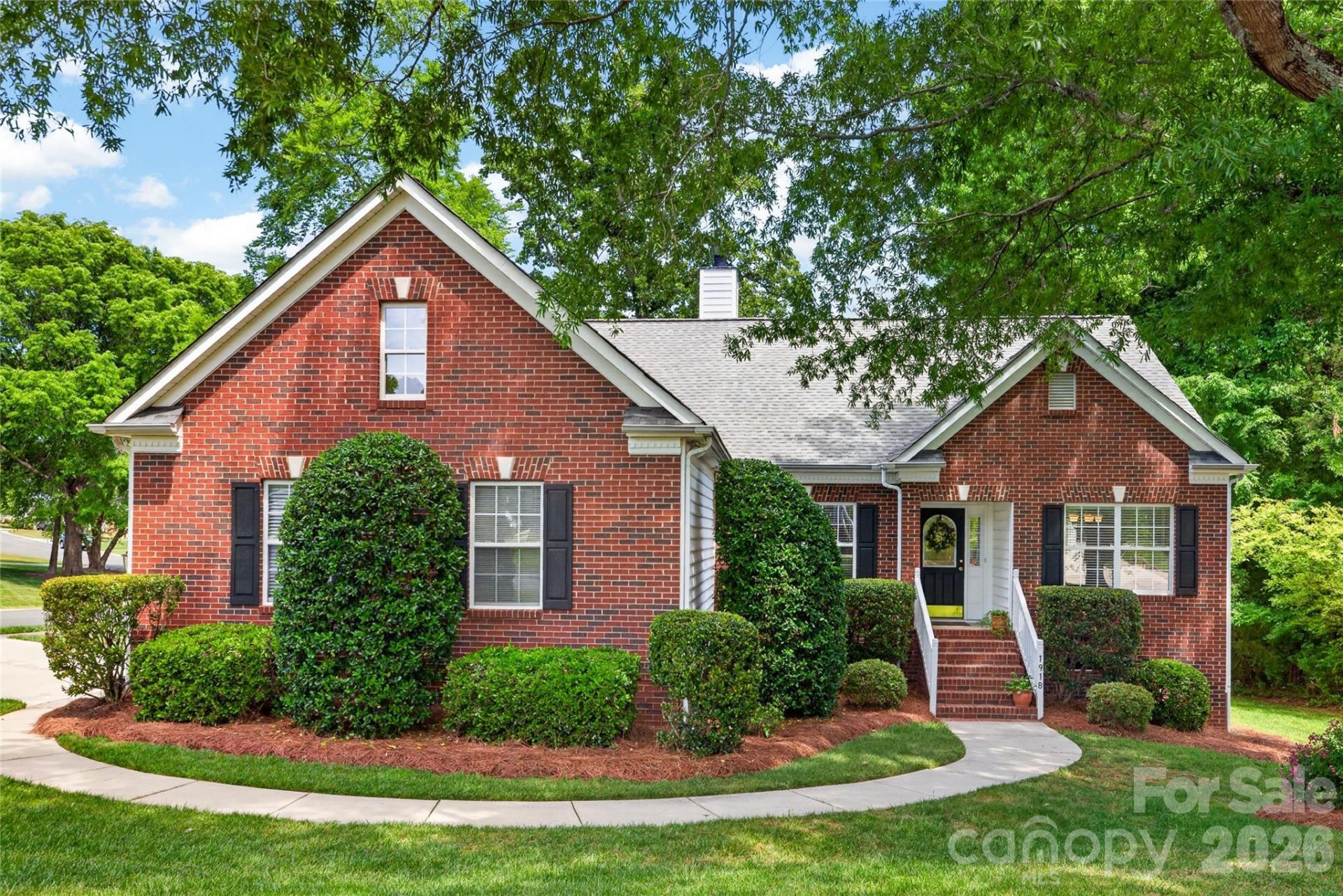 1918 Weighmont Court , Charlotte, NC 28227 Main Photo