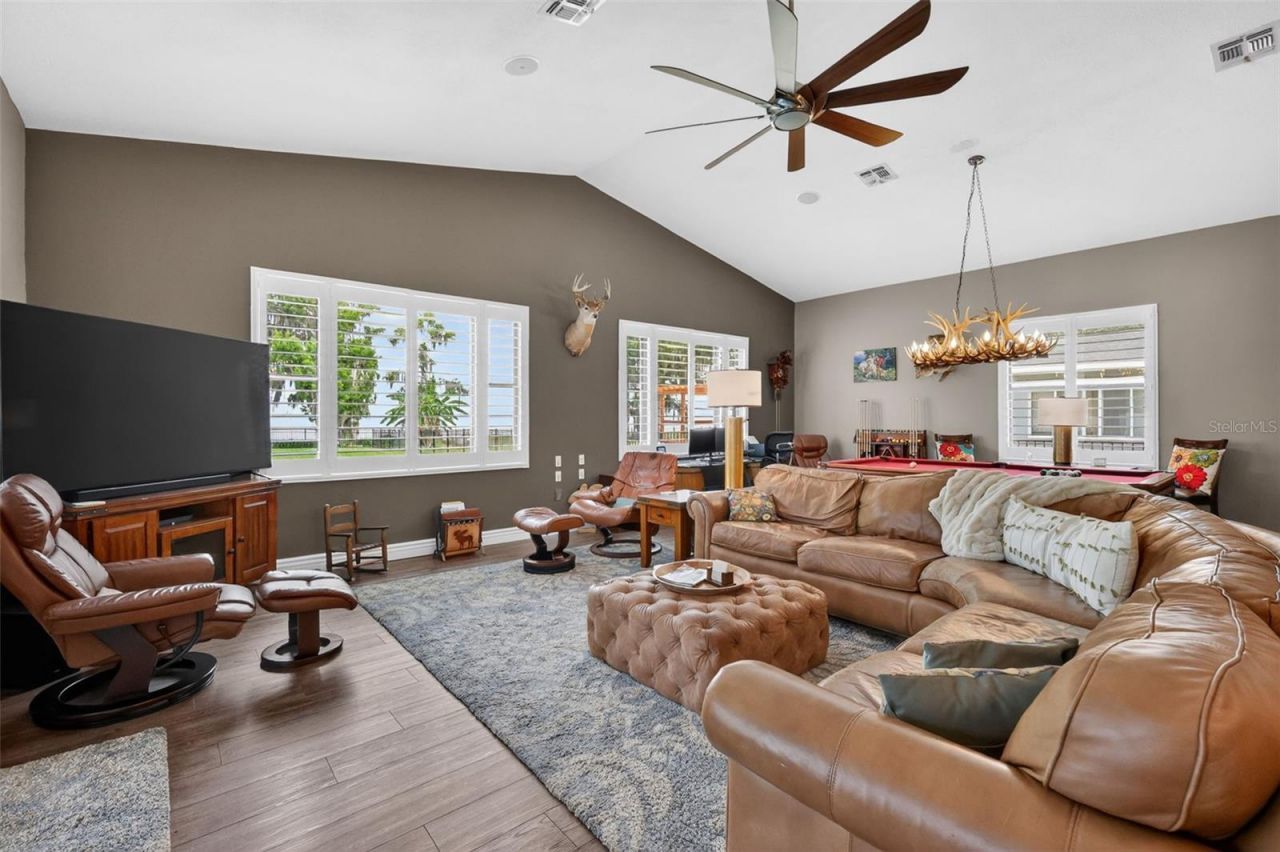 32739 Lake Eustis Drive, Tavares, FL 32778 Photo