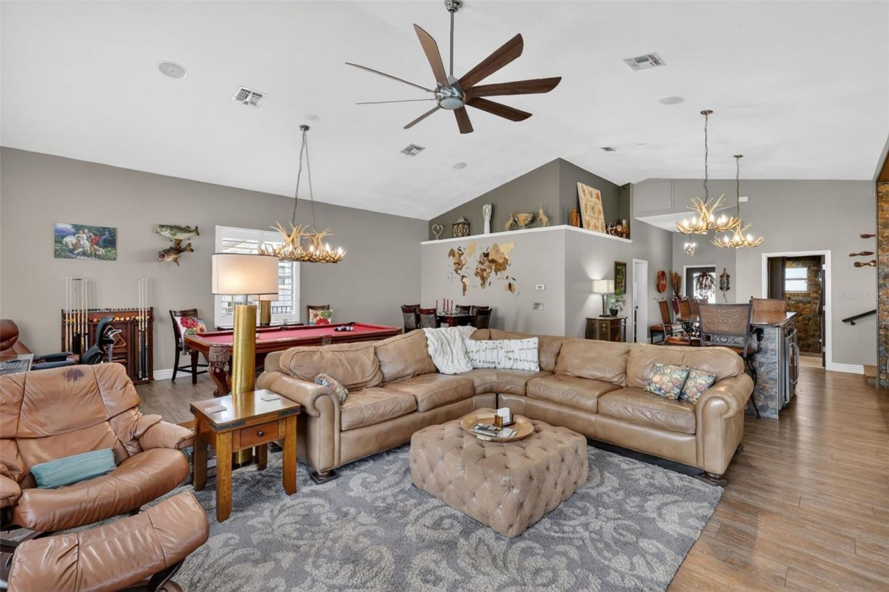 32739 Lake Eustis Drive, Tavares, FL 32778 Photo