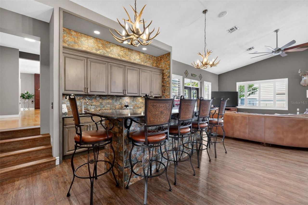 32739 Lake Eustis Drive, Tavares, FL 32778 Photo