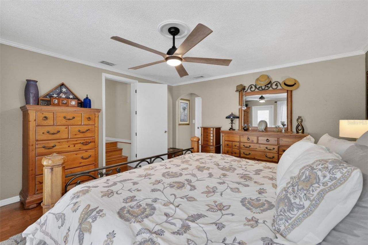 32739 Lake Eustis Drive, Tavares, FL 32778 Photo
