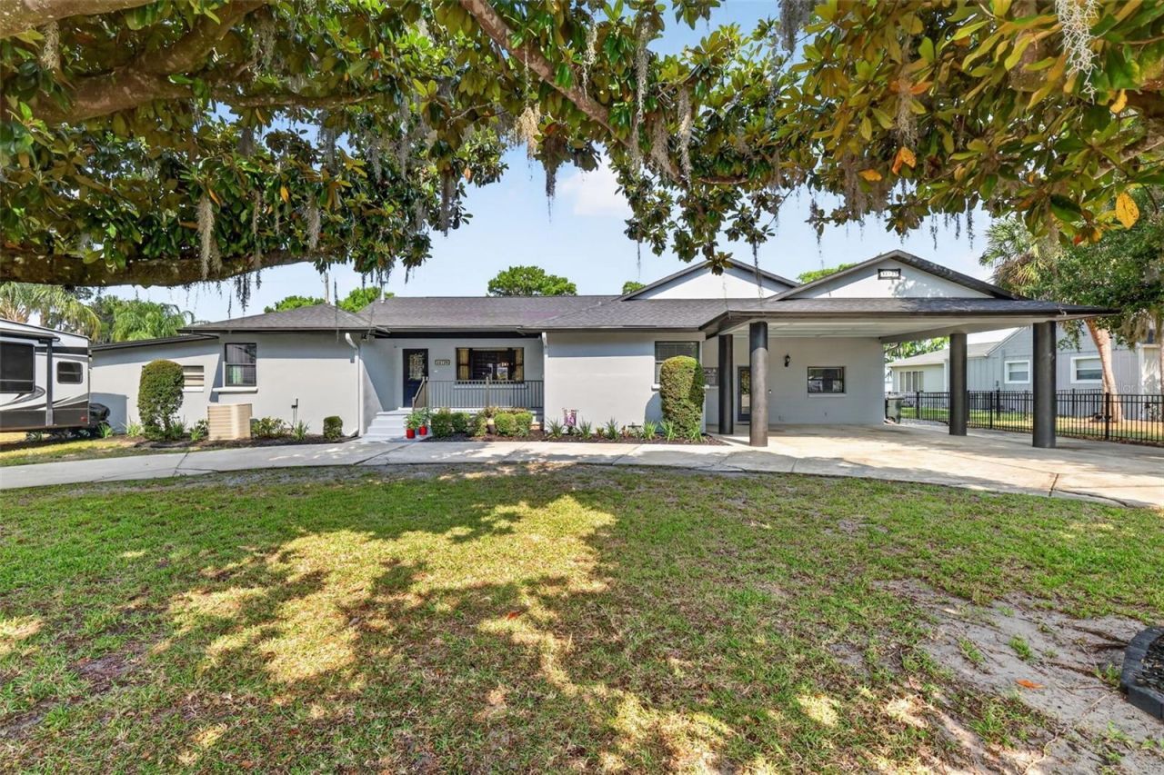 32739 Lake Eustis Drive, Tavares, FL 32778 Photo