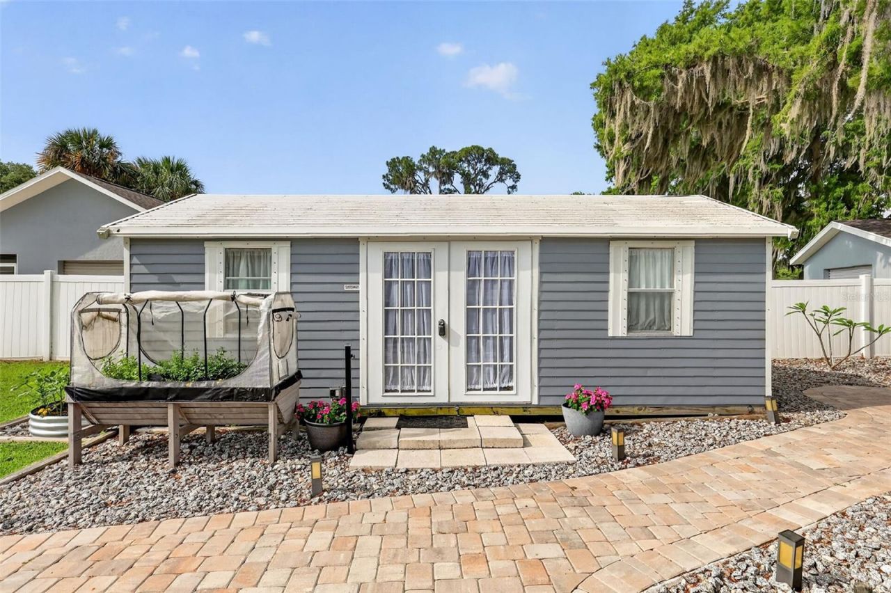 32739 Lake Eustis Drive, Tavares, FL 32778 Photo