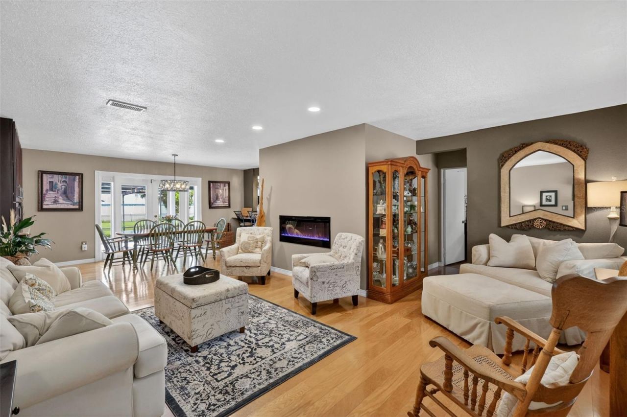 32739 Lake Eustis Drive, Tavares, FL 32778 Photo