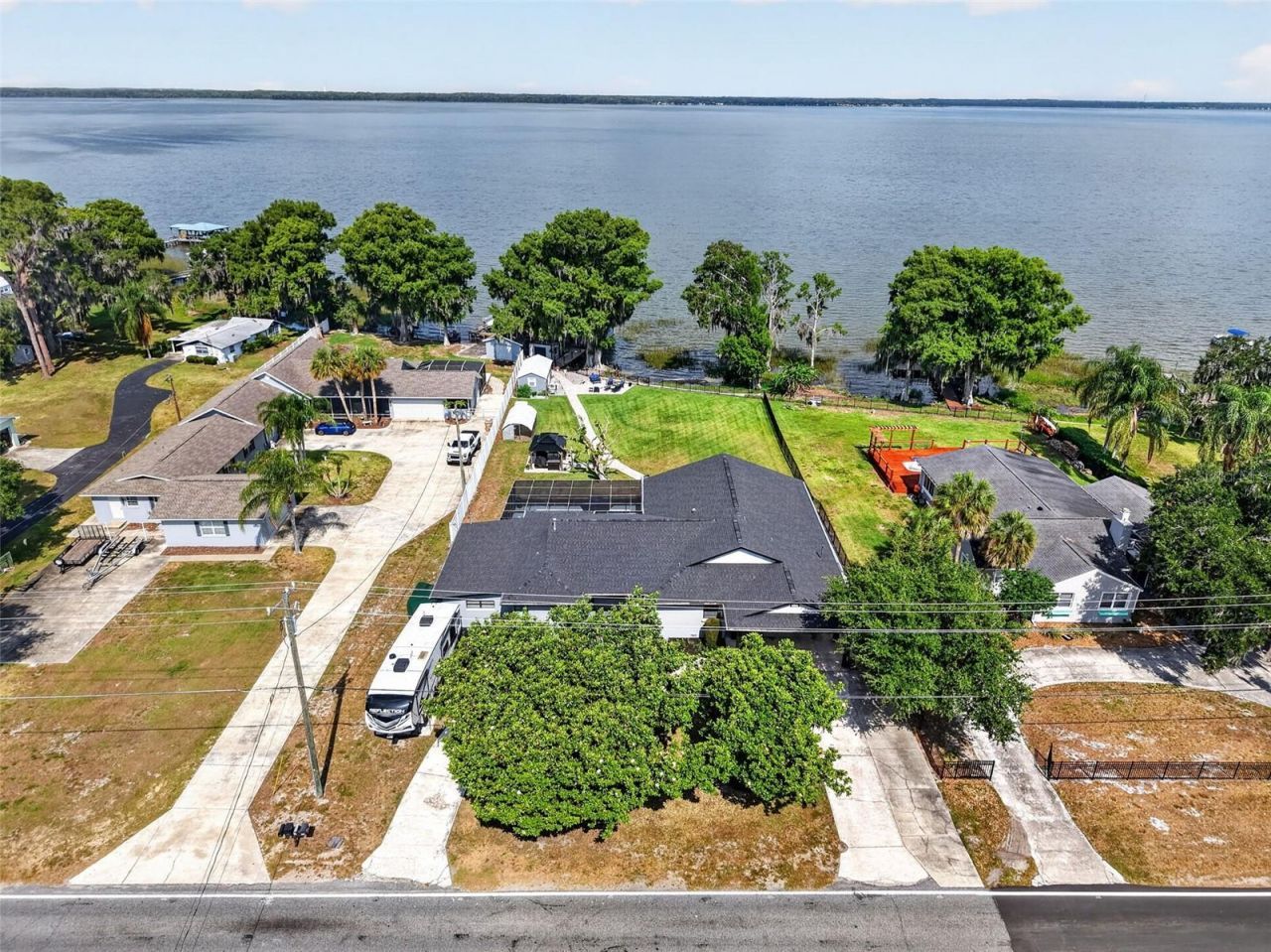 32739 Lake Eustis Drive, Tavares, FL 32778 Photo
