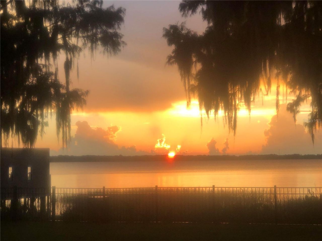 32739 Lake Eustis Drive, Tavares, FL 32778 Photo