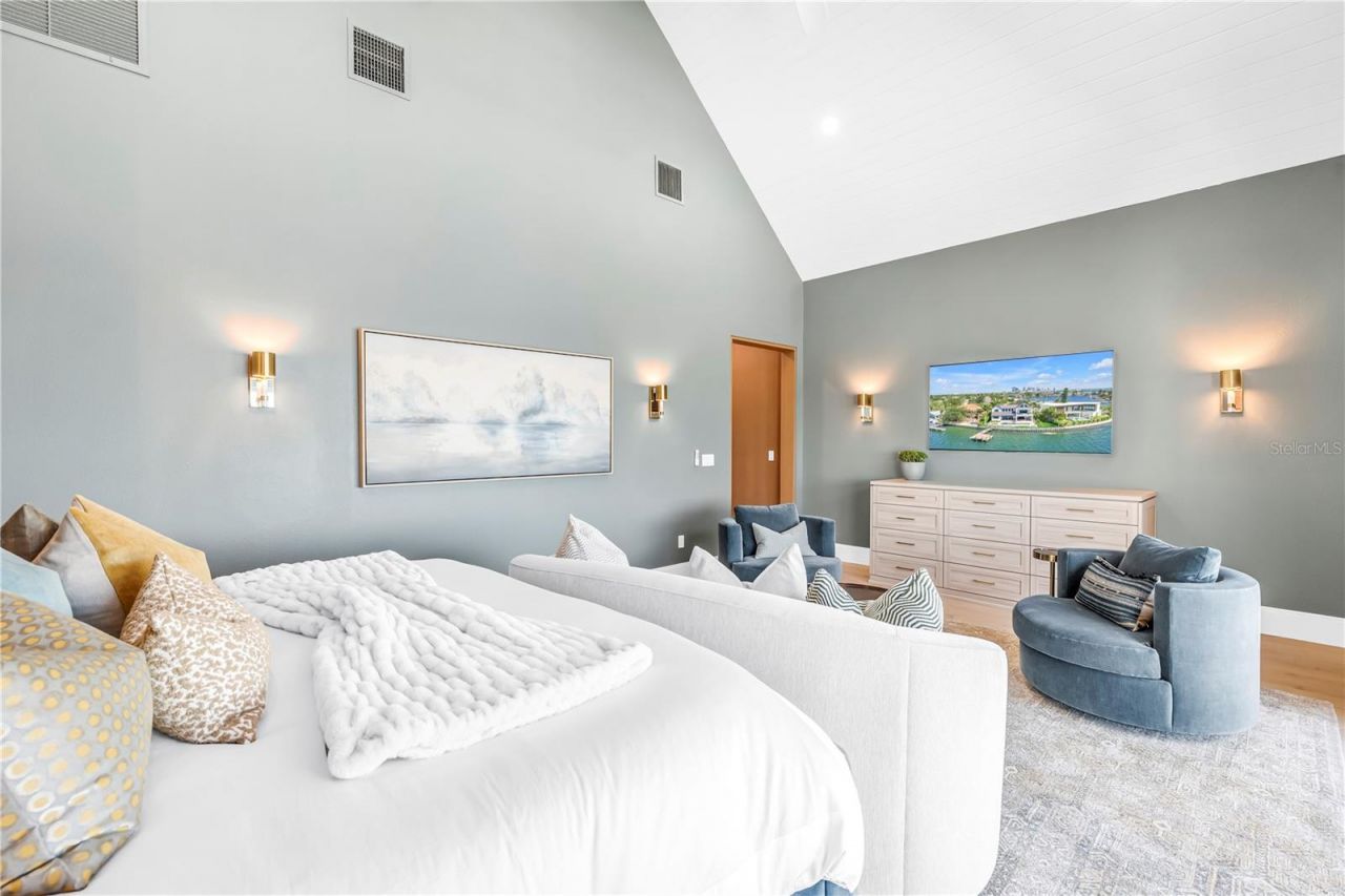 386 26th Avenue Se, Saint Petersburg, FL 33705 Photo