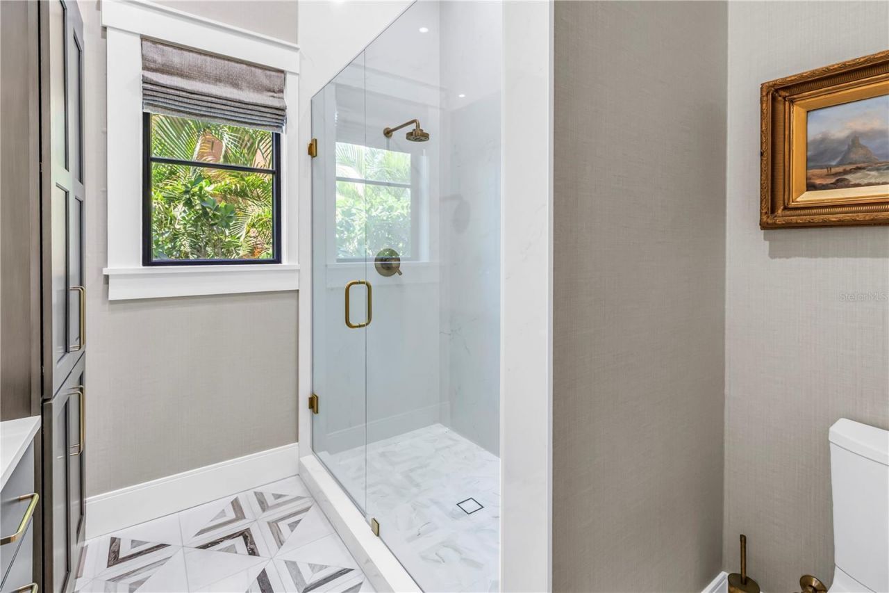386 26th Avenue Se, Saint Petersburg, FL 33705 Photo