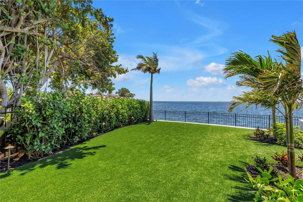 386 26th Avenue Se, Saint Petersburg, FL 33705 Photo