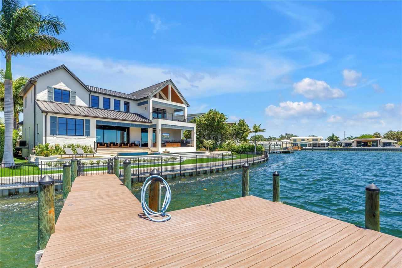 386 26th Avenue Se, Saint Petersburg, FL 33705 Photo