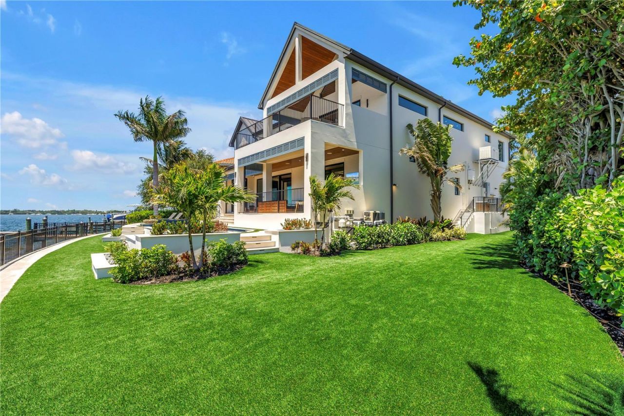 386 26th Avenue Se, Saint Petersburg, FL 33705 Photo