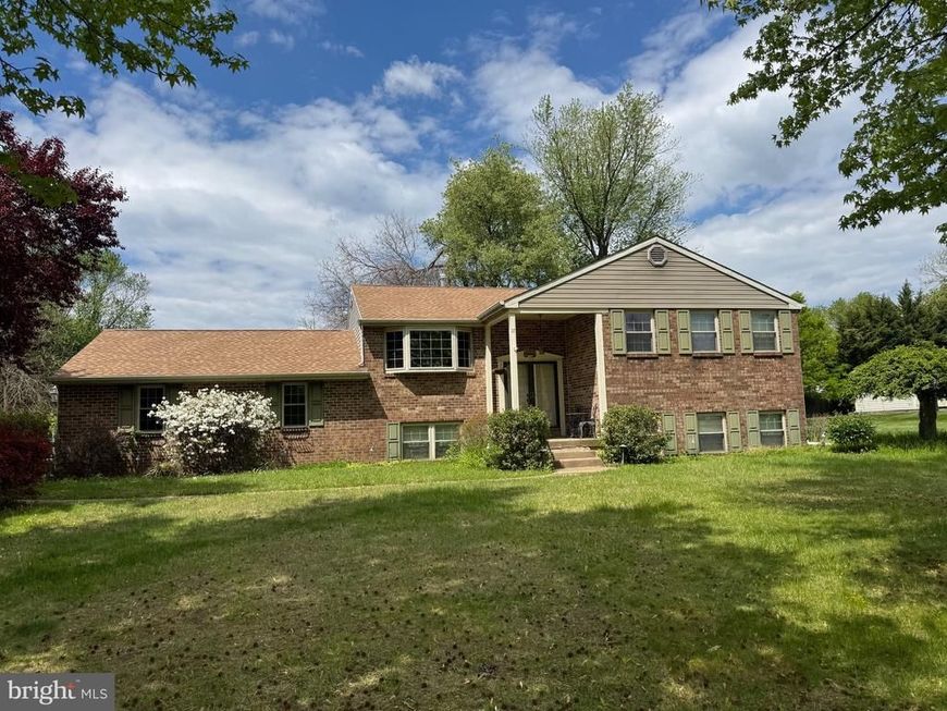 17 E Pickering Bend, Richboro, PA 18954 Main Photo