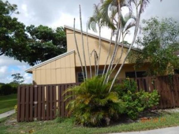 11750 Timbers Way, Boca Raton, FL 33428