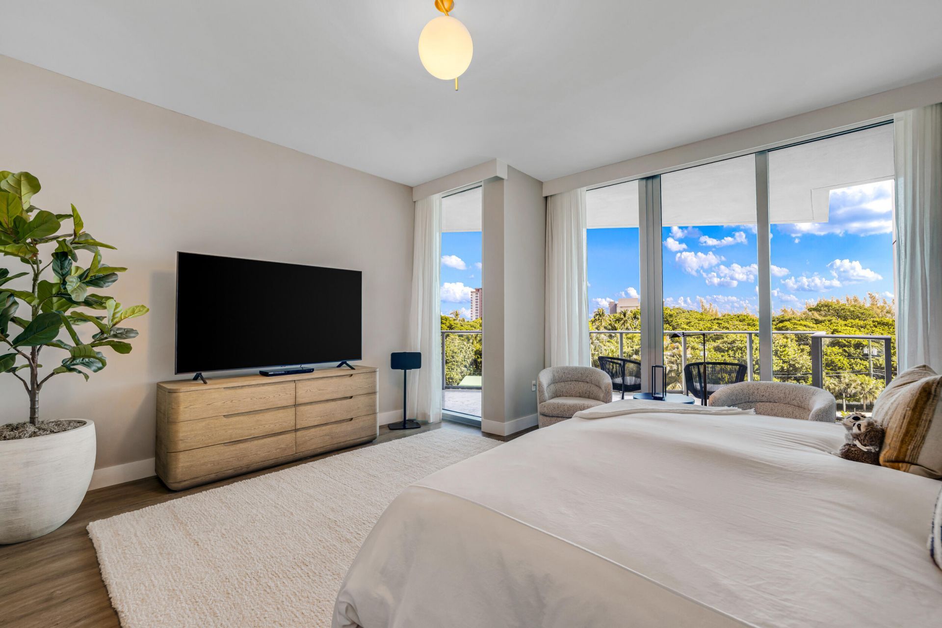 701 N Fort Lauderdale Beach Boulevard, Unit 406, Fort Lauderdale, FL 33304 Photo