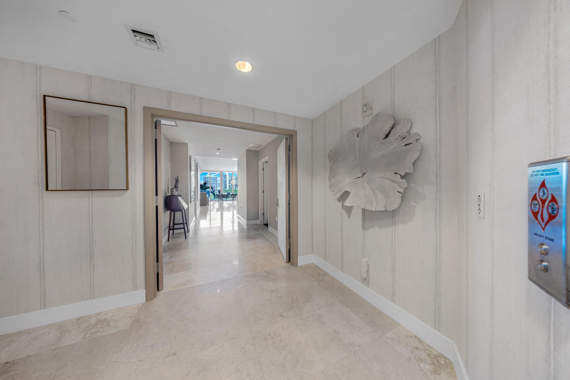 701 N Fort Lauderdale Beach Boulevard, Unit 406, Fort Lauderdale, FL 33304 Photo