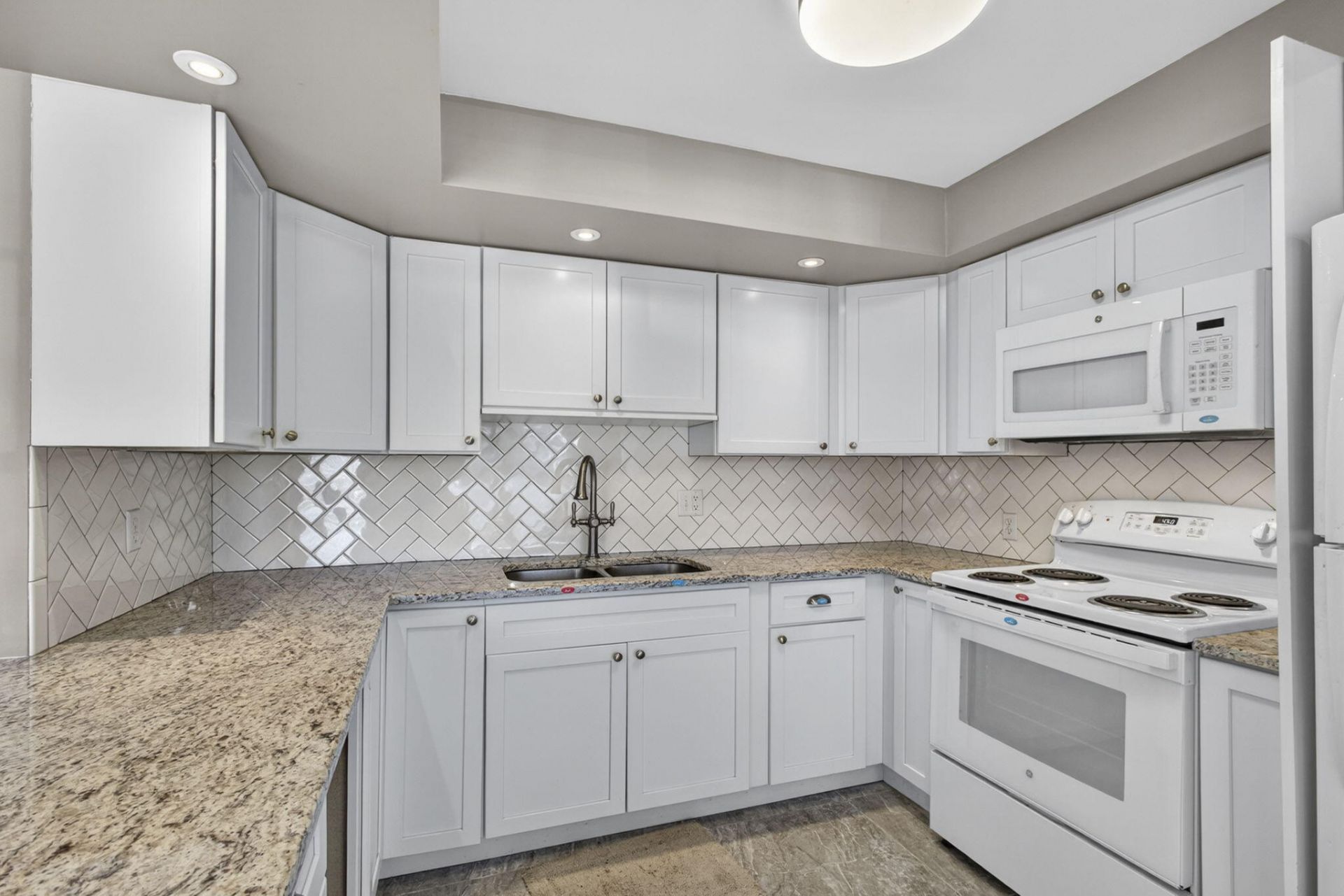 105 Greenbrier C, West Palm Beach, FL 33417 Photo