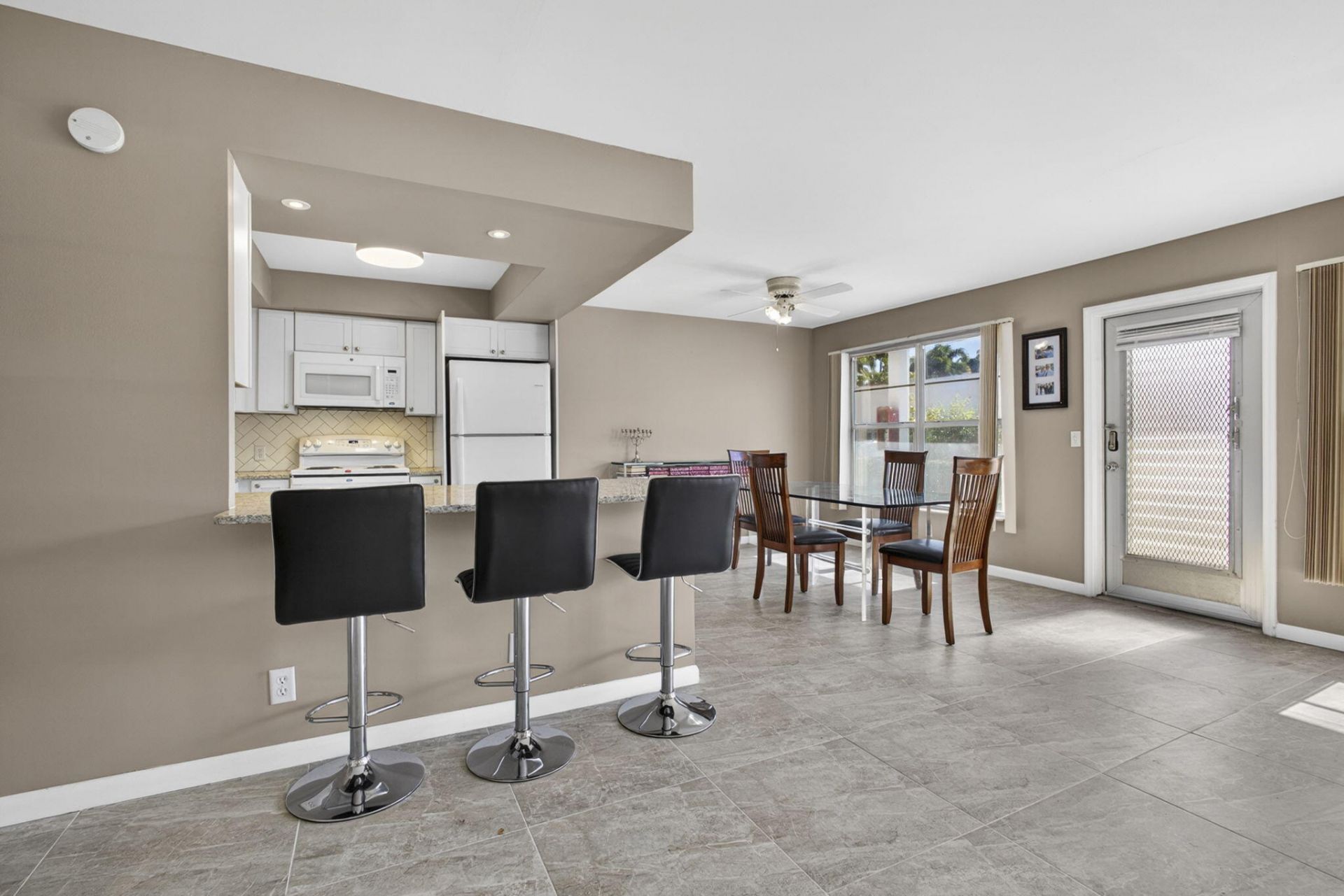105 Greenbrier C, West Palm Beach, FL 33417 Photo