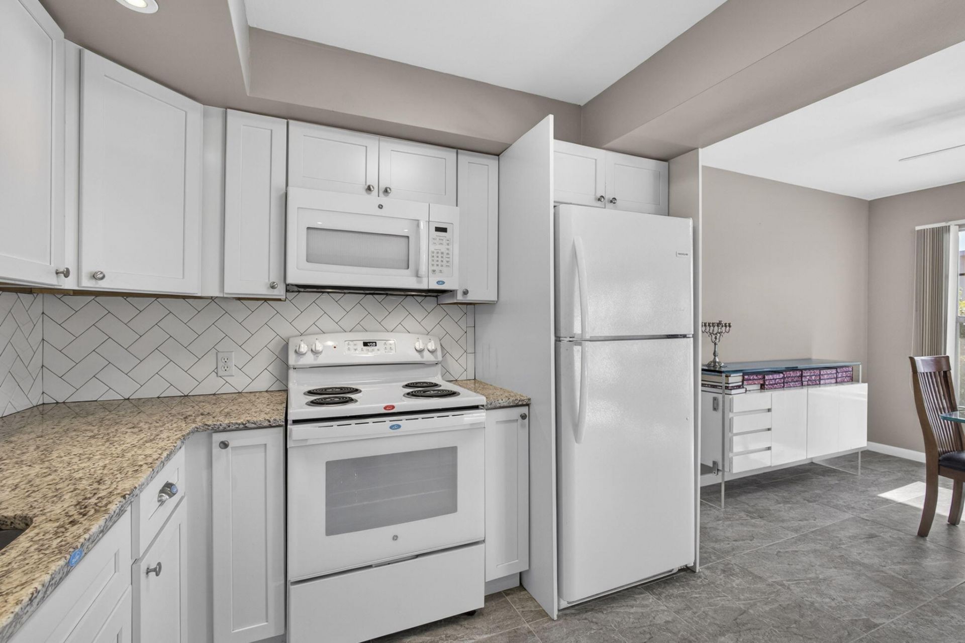 105 Greenbrier C, West Palm Beach, FL 33417 Photo