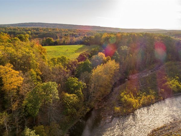 8207 Route 32 , Cairo, NY 12413