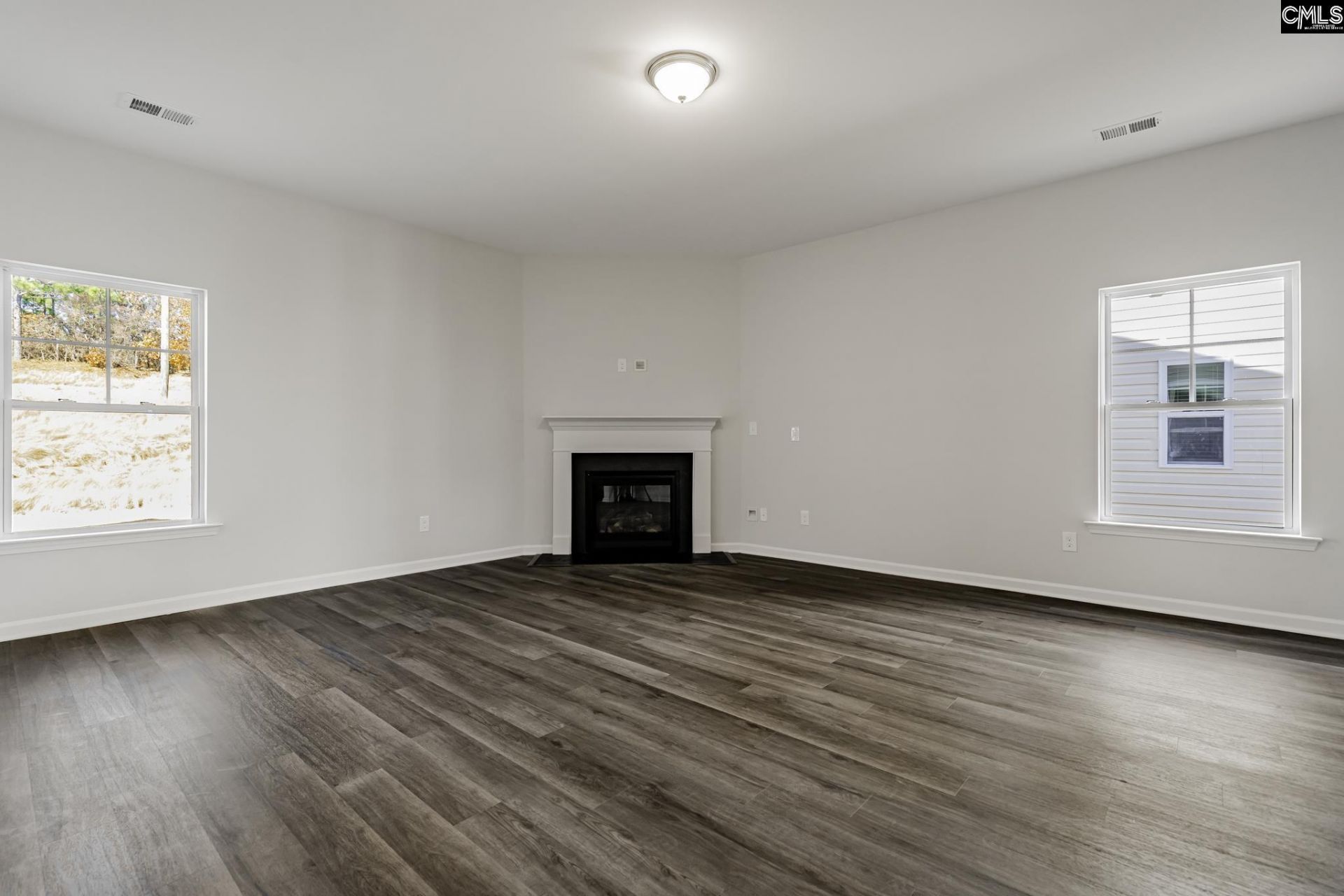 325 Hardwick Drive  Photo 6