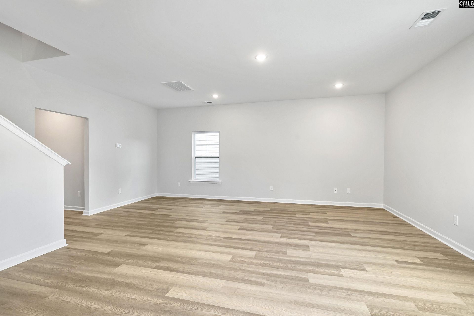 325 Hardwick Drive Photo 8