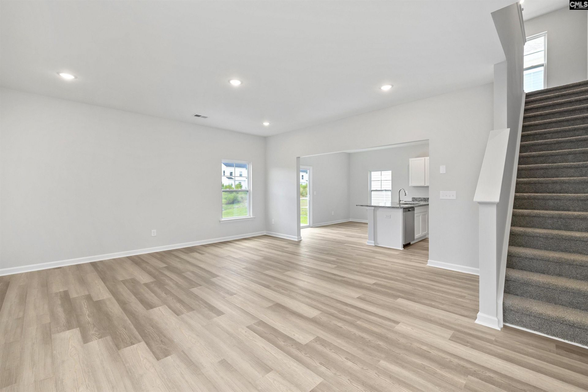 325 Hardwick Drive Photo 9
