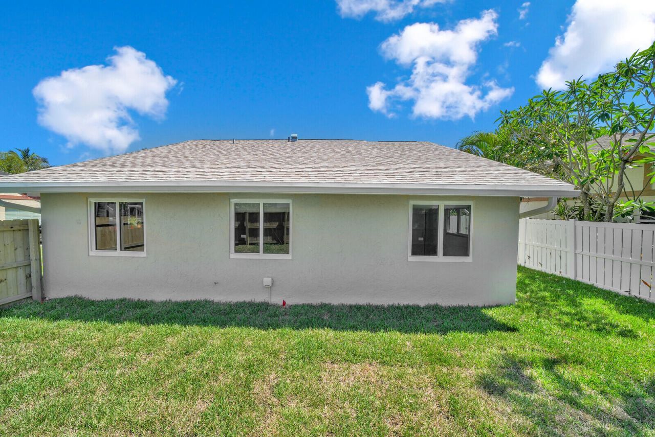 23392 E Country Club Dr Drive E, Watergate, FL 33428 Photo