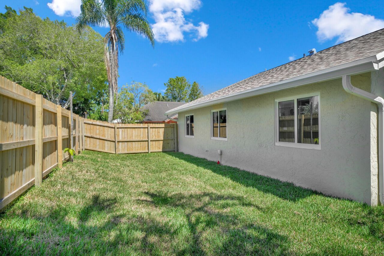 23392 E Country Club Dr Drive E, Watergate, FL 33428 Photo