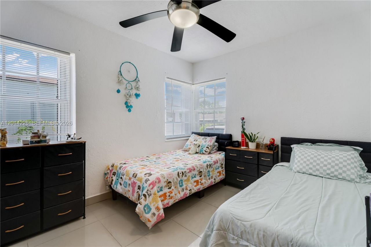 1059 NW 77th St , Miami, FL 33150 Photo