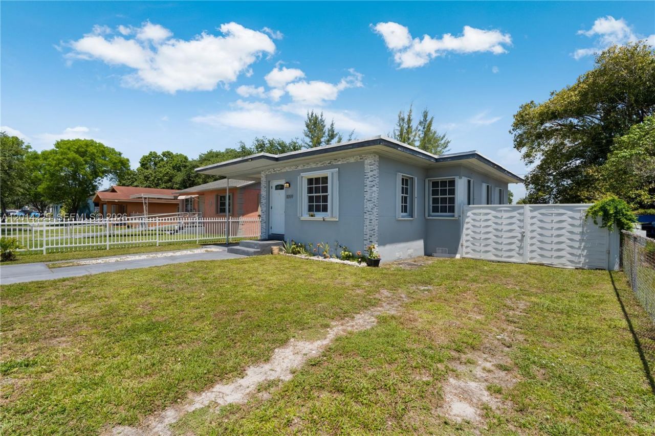 1059 NW 77th St , Miami, FL 33150 Photo