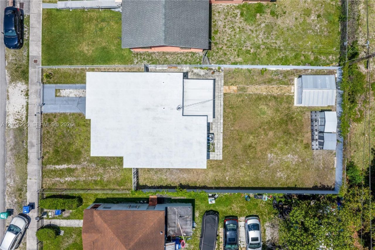 1059 NW 77th St , Miami, FL 33150 Photo