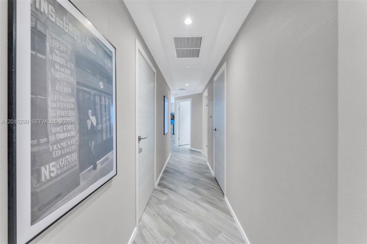 801 S Miami Ave , Unit 1805, Miami, FL 33130 Photo