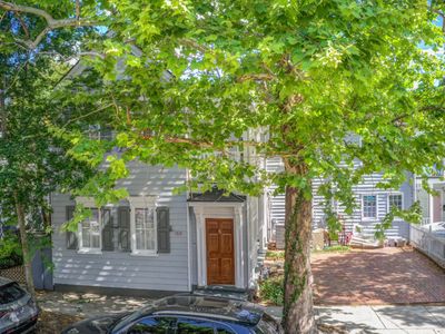 5 Bull Street, Charleston, SC 29401
