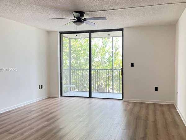 5550 NW 44th St , Unit 407B, Lauderhill, FL 33319