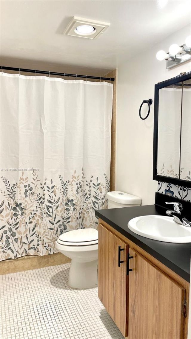 5550 NW 44th St , Unit 407B, Lauderhill, FL 33319 Photo