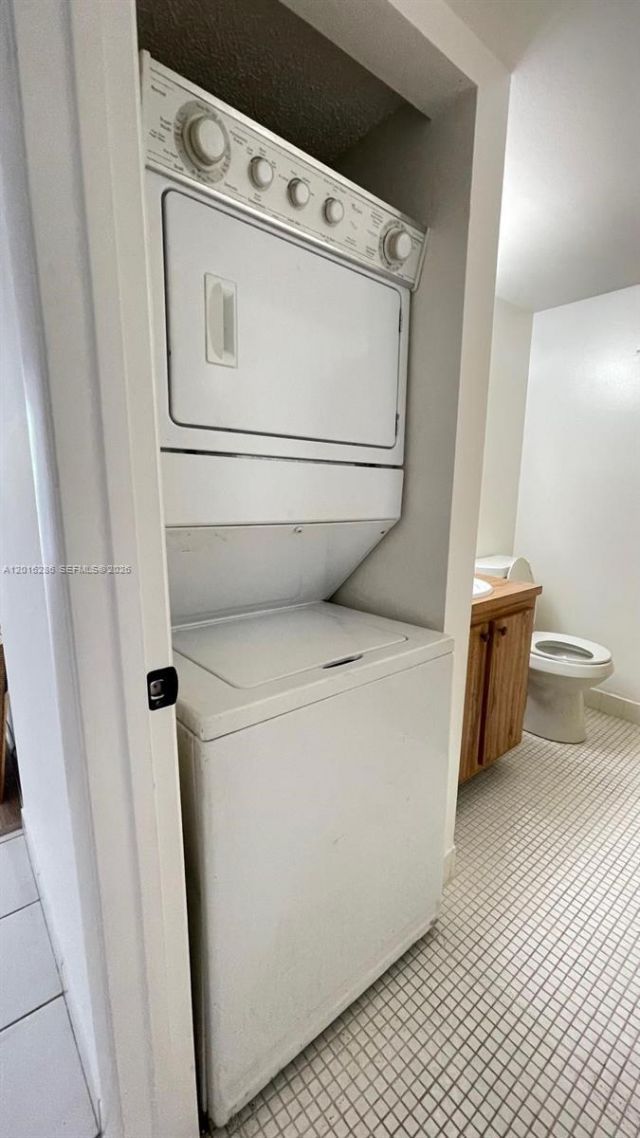 5550 NW 44th St , Unit 407B, Lauderhill, FL 33319 Photo