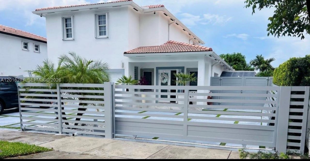 13831 SW 28th St , Miami, FL 33175 Photo