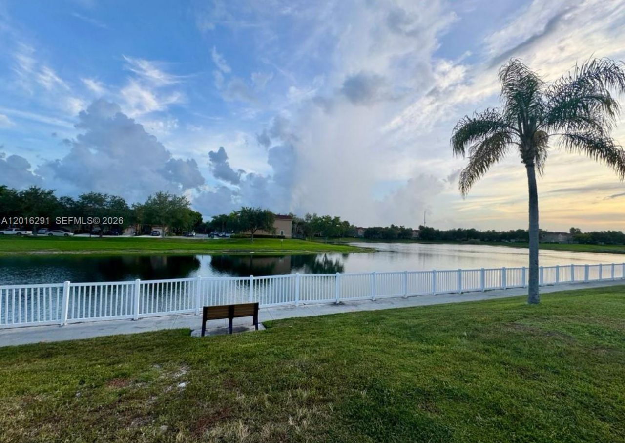 8520 SW 212th St , Unit 203, Cutler Bay, FL 33189 Photo