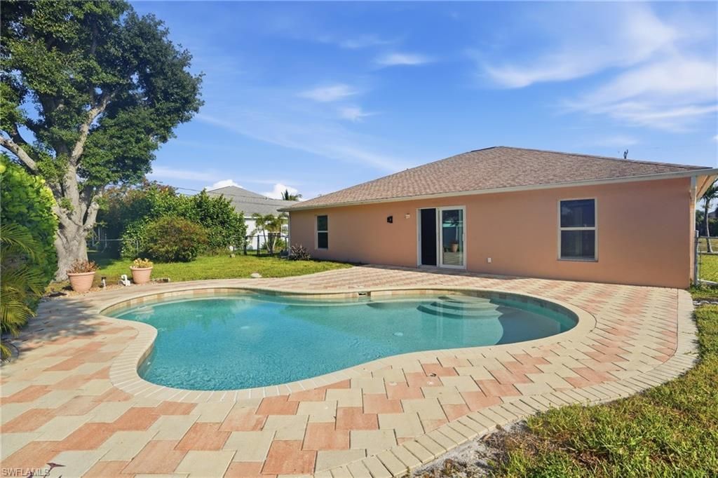 2004 NE 5th Ter, Cape Coral, FL 33909 Photo