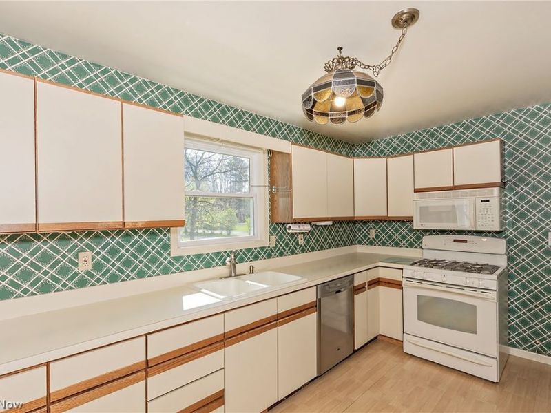 13310 Cedar Acres Drive, Chesterland, OH 44026 Photo 18